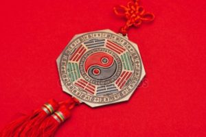 depositphotos_177727486-stock-photo-close-shot-chinese-yin-yang